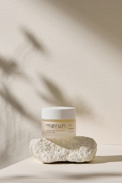 face cream, moisturizer, skin cream, moisturizing cream, skincare product, new arrival, brand awareness, minimalist, calm, luxurious, neutral