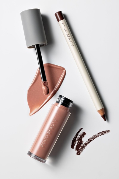 lip gloss, lip liner, makeup set, cosmetics, lip makeup, bestseller push, minimalist, flat lay, calm, trustworthy, neutral