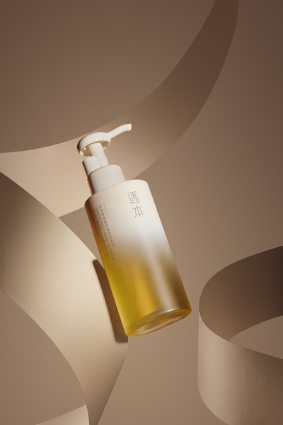 cleansing oil, facial cleanser, makeup remover, oil cleanser, skincare product, product demo, minimalist, editorial, calm, luxurious, neutral, gold