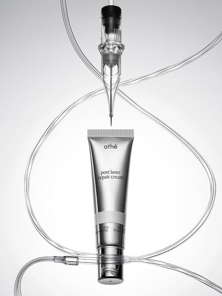 face cream, repair cream, skincare, moisturizing cream, skin treatment, product demo, minimalist, editorial, trustworthy, calm, neutral