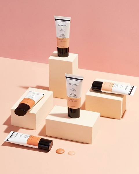 face makeup, illuminating lotion, liquid highlighter, foundation makeup, face illuminator, new arrival, minimalist, fresh, calm, pink, neutral