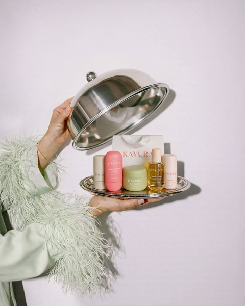 skincare products, face cream, beauty serums, skincare set, cosmetic jars, new arrival, bestseller push, minimalist, editorial, luxurious, calm, neutral, pastel