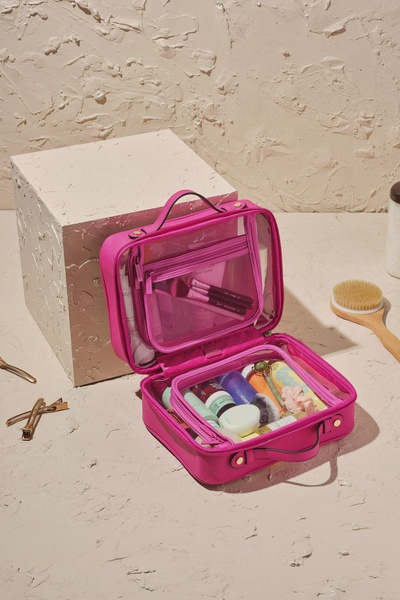 travel makeup bag, toiletry case, cosmetic organizer, makeup organizer, travel bag, new arrival, minimalist, lifestyle, calm, fresh, pink, neutral
