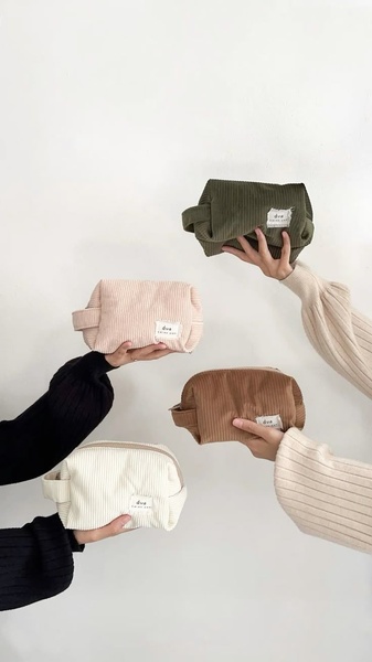 toiletry bag, cosmetic pouch, makeup bag, travel bag, pouch, new arrival, minimalist, lifestyle, calm, fresh, neutral