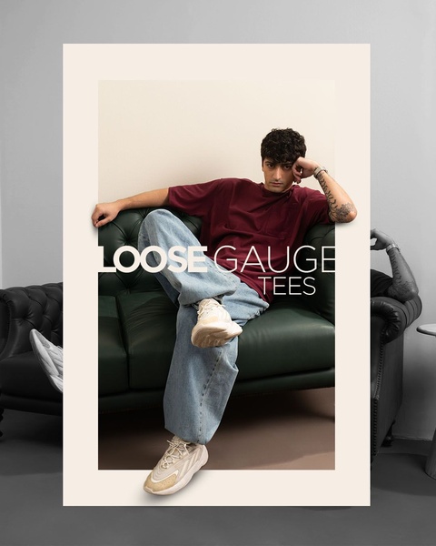 oversized t-shirt, loose fit tee, graphic tee, crew neck shirt, casual t-shirt, relaxed fit shirt, new arrival, product launch, editorial, lifestyle, bold, calm, neutral, blue, red