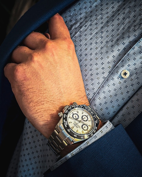 chronograph watch, analog watch, stainless steel watch, men's watch, wrist watch, bestseller push, lifestyle, luxurious, trustworthy, blue, neutral