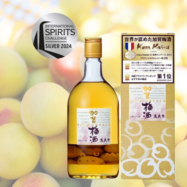 A high-contrast hero image displaying a bottle of plum liqueur alongside its awards, using social proof to drive perceived value.