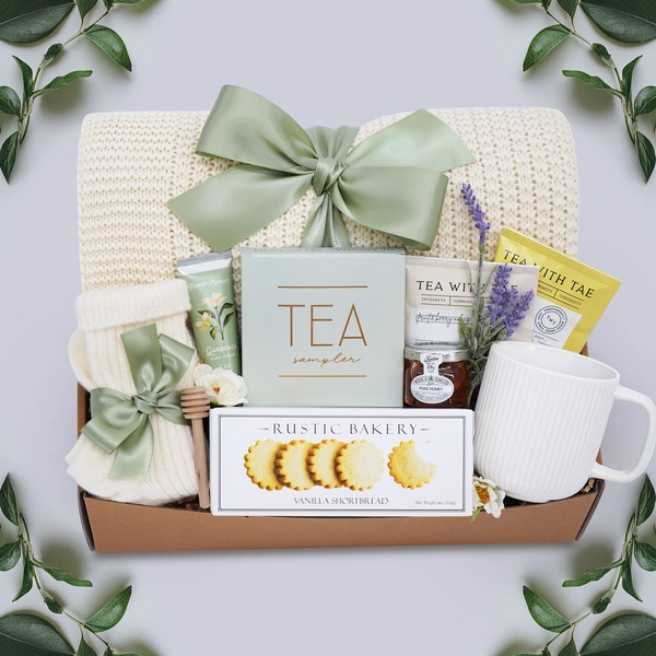 gift basket, tea gift set, gourmet gift box, care package, tea sampler, bakery gift set, gift guide, flat lay, minimalist, calm, warm, neutral, green