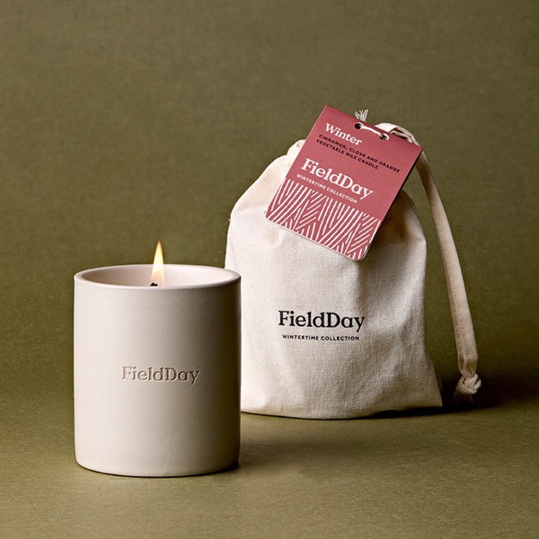 scented candle, vegetable wax candle, container candle, home fragrance, aromatic candle, new arrival, gift guide, minimalist, editorial, calm, warm, neutral, green, red, christmas