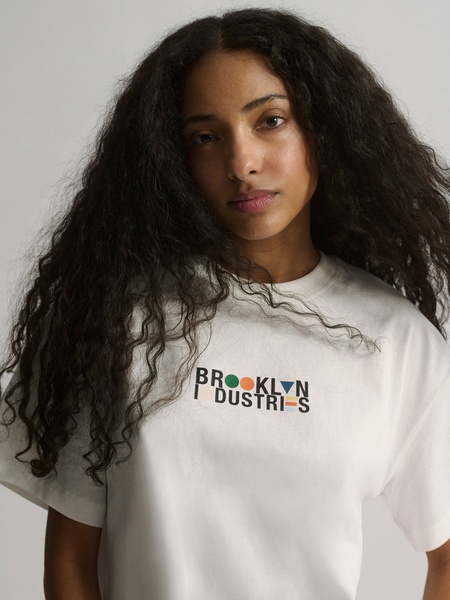 graphic t-shirt, cotton t-shirt, short sleeve shirt, crew neck tee, printed tee, new arrival, minimalist, calm, trustworthy, neutral