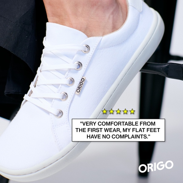 A close-up product shot of a white sneaker paired with a five-star review emphasizing comfort for flat feet.