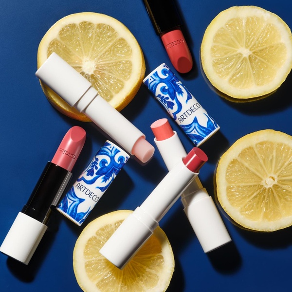 lipstick, lip balm, lip makeup, beauty products, cosmetics, bestseller push, flat lay, fresh, energetic, blue, yellow