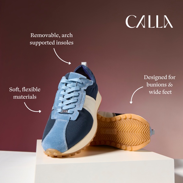 A 1:1 square ad creative that uses clear call-out labels to highlight specific comfort features like removable insoles and soft, flexible materials.