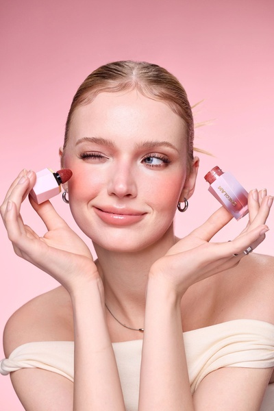 liquid blush, cream blush, cheek tint, blush applicator, face makeup, product demo, lifestyle, playful, fresh, pink