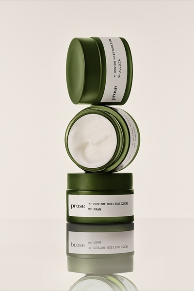 face moisturizer, skin cream, face cream, skincare product, custom moisturizer, brand awareness, minimalist, calm, luxurious, neutral, green