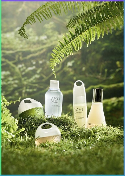face moisturizer, facial lotion, skin care set, skincare products, face cream, bestseller push, lifestyle, fresh, calm, green, neutral