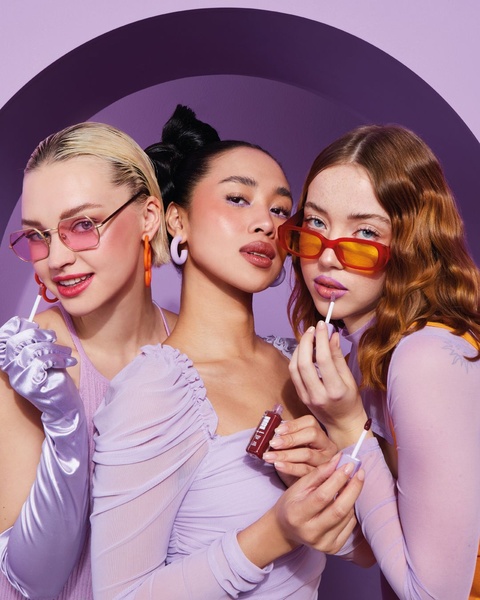 lip gloss, liquid lipstick, makeup, beauty product, cosmetics, bestseller push, brand awareness, editorial, lifestyle, playful, energetic, purple, pink