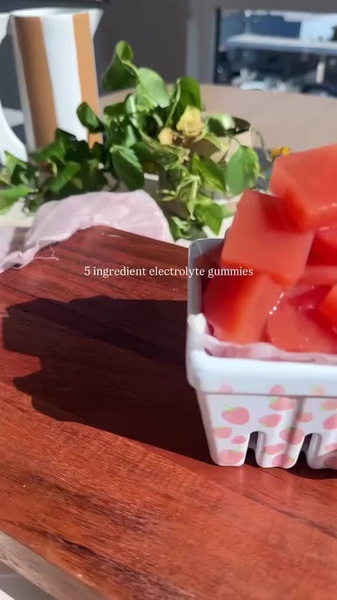 electrolyte gummies, homemade gummies, gummy candy, electrolyte snacks, fruit gummies, energy gummies, brand awareness, product launch, ugc style, lifestyle, warm, fresh, red, brown, green