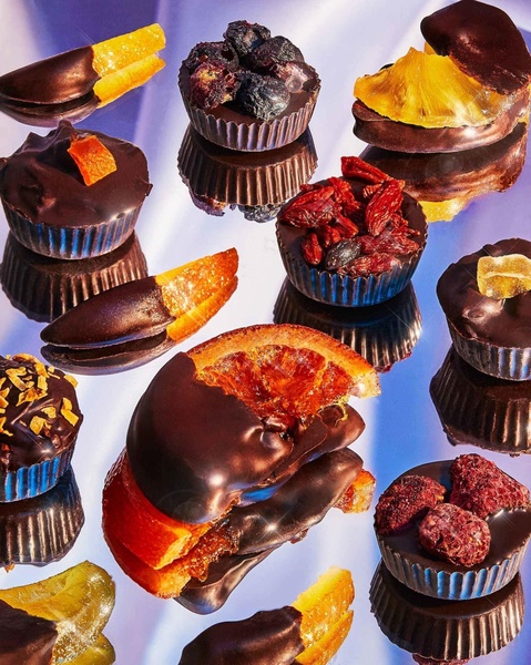 dark chocolate, chocolate candy, chocolate cups, fruit chocolate, gourmet chocolate, bestseller push, minimalist, luxurious, brown, purple, orange