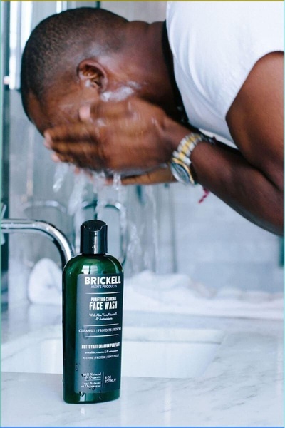 face wash, facial cleanser, men's face wash, charcoal cleanser, skincare, product demo, lifestyle, fresh, trustworthy, green, neutral