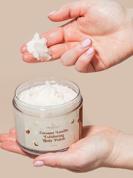 body scrub, body polish, exfoliating scrub, exfoliator, skincare product, product demo, lifestyle, minimalist, calm, fresh, neutral