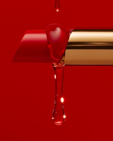 red lipstick, lipstick, makeup, lip color, cosmetics, bestseller push, minimalist, luxurious, bold, red, gold
