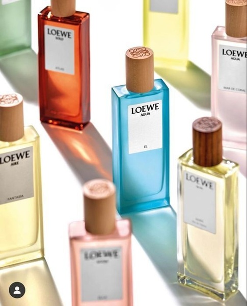 perfume, cologne, fragrance, eau de toilette, scent, bestseller push, minimalist, calm, luxurious, pastel, neutral