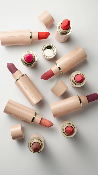 lipstick, matte lipstick, makeup, cosmetics, beauty products, bestseller push, new arrival, minimalist, flat lay, luxurious, calm, neutral, pink