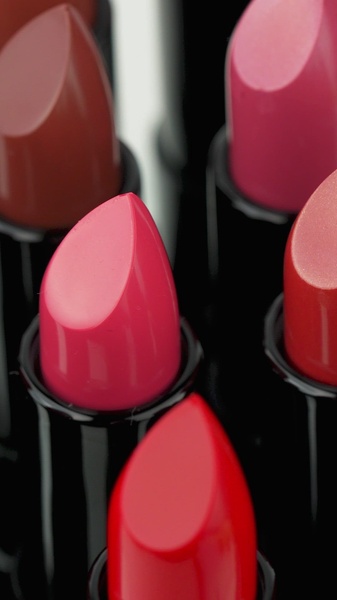 lipstick, lip color, makeup, cosmetics, lip makeup, bestseller push, minimalist, energetic, bold, pink, red, black