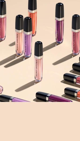 lip gloss, lip makeup, liquid lipstick, glossy lipstick, cosmetics, bestseller push, minimalist, calm, luxurious, neutral, pink, purple