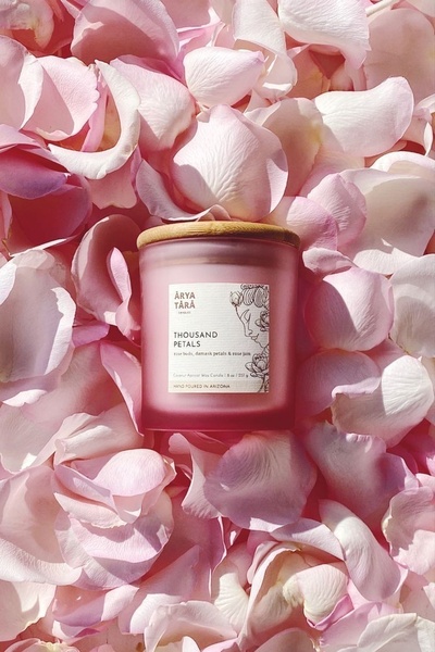 scented candle, container candle, aromatic candle, wax candle, glass jar candle, new arrival, flat lay, minimalist, calm, fresh, pink, pastel