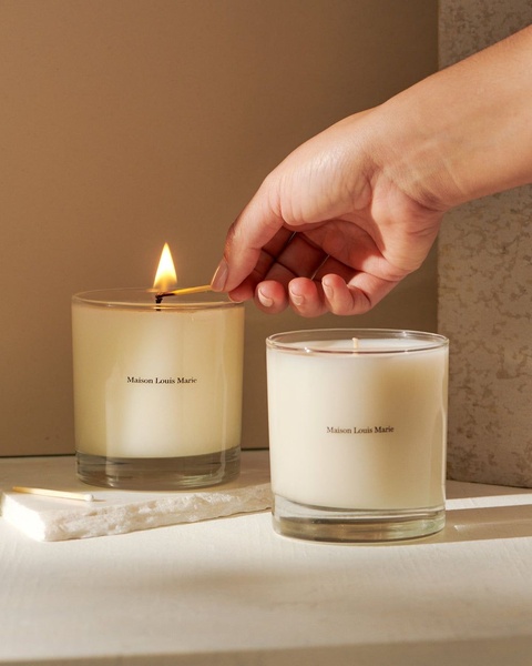 scented candle, glass jar candle, home fragrance, soy wax candle, luxury candle, brand awareness, lifestyle, minimalist, calm, warm, neutral, brown