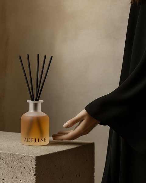 reed diffuser, home fragrance, scented diffuser, aromatherapy diffuser, fragrance oil set, brand awareness, minimalist, editorial, calm, luxurious, neutral, black
